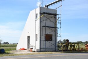 Obras en marcha: avanzan los pórticos de acceso y el reservorio pluvial