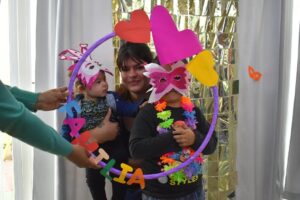 Jugar, crear y compartir: El CDI “Pequeñas sonrisas” festejó el Día de la familia